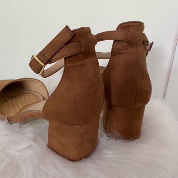ALDO Faux Suede Heels - Picture 2 of 3